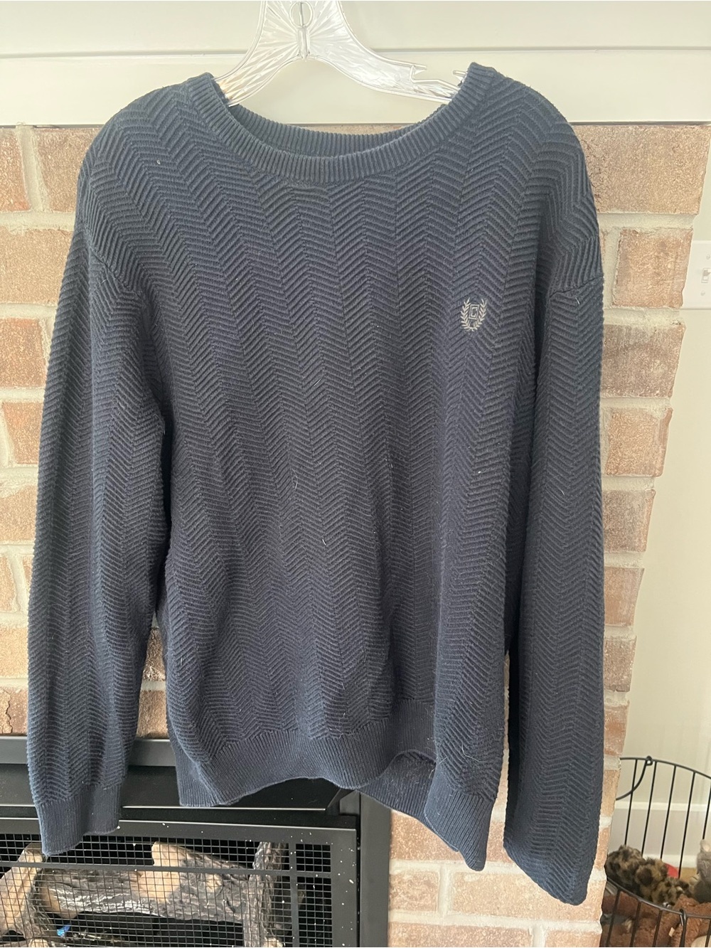 Chaps Black Chevron-Textured Crewneck Sweater with Crest